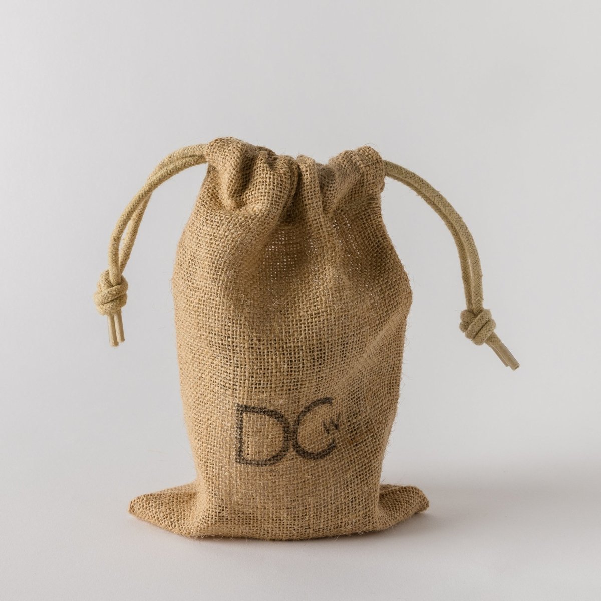 Jute & Tobacco Scented Candle 180ml - Dundee Candle Works