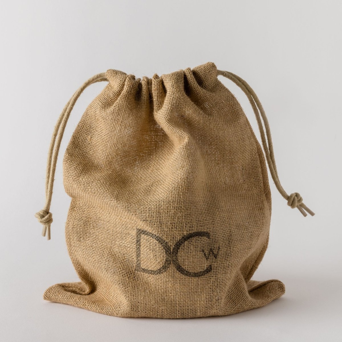 Jute & Tobacco Scented Candle 500ml - Dundee Candle Works